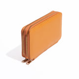 12 Passport Holder perspectiva