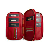 12 Passport Holder perspectiva